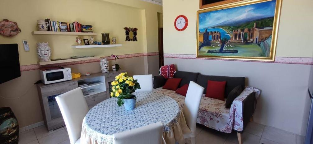 Apartments Mikros Giardini Naxos Exterior foto